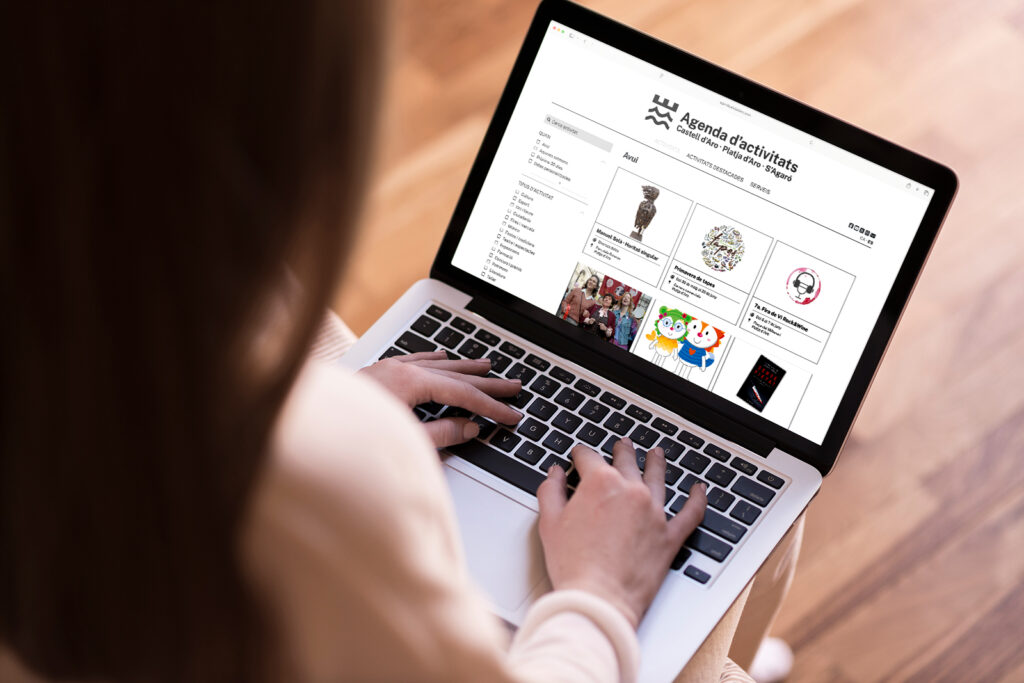 Nous dominis de les pàgines web