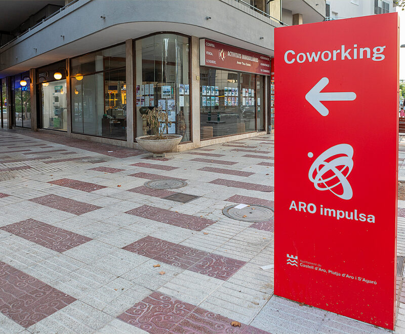 Imatge Senyalització exterior del coworking