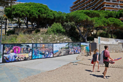 Mural fotogràfic al Passeig Marítim