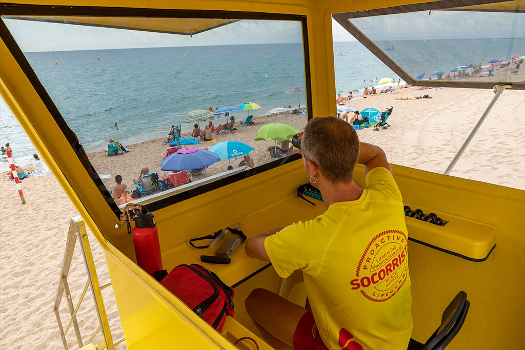 Continua el socorrisme a les platges